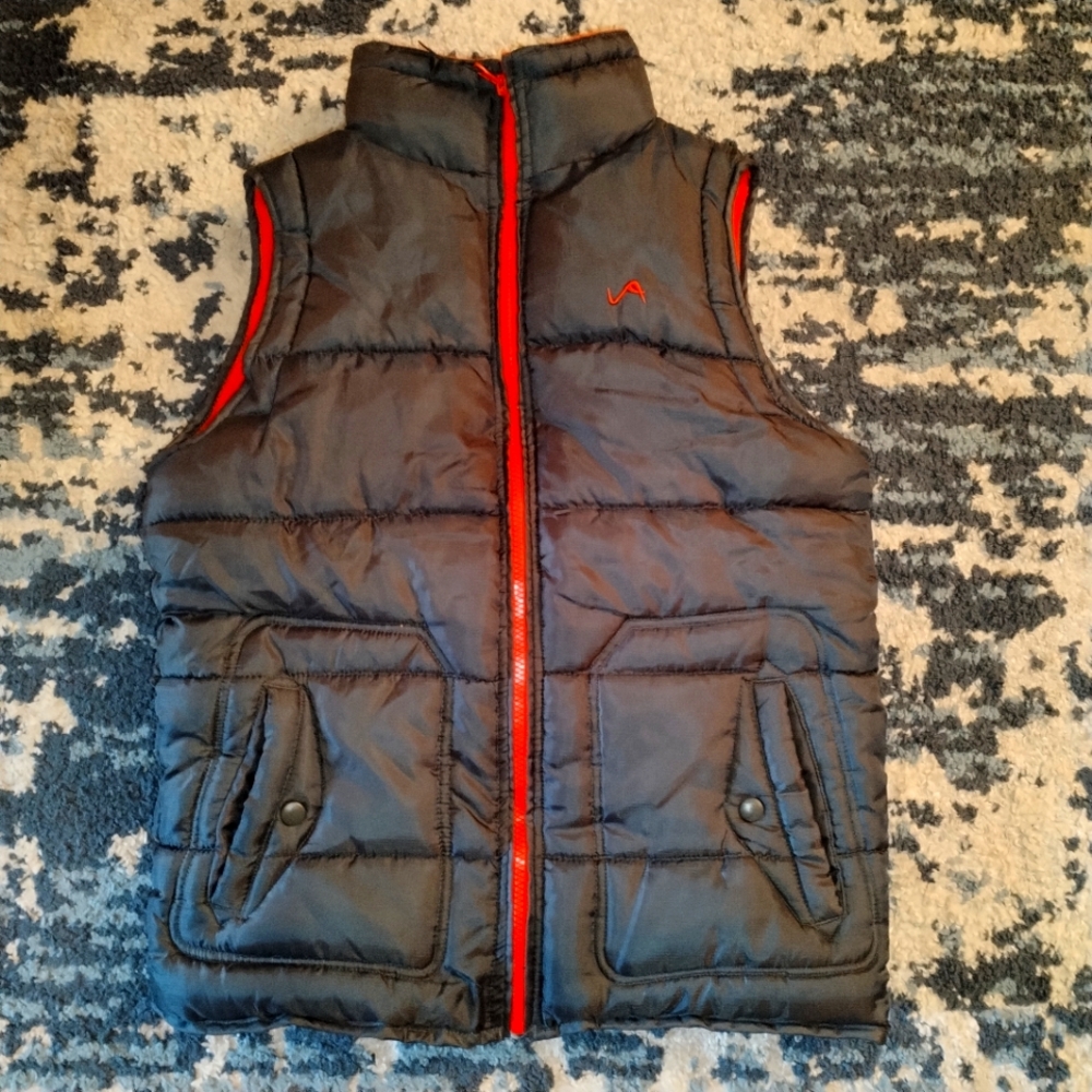 Kids Puffer Vest - Black and Red
